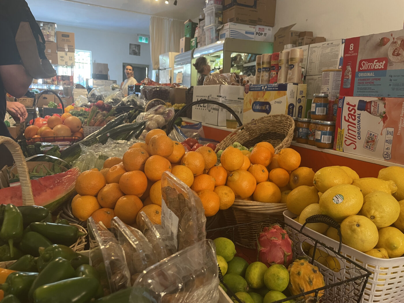 Food at Feed It Forward Food display at grocery store reducing food waste.