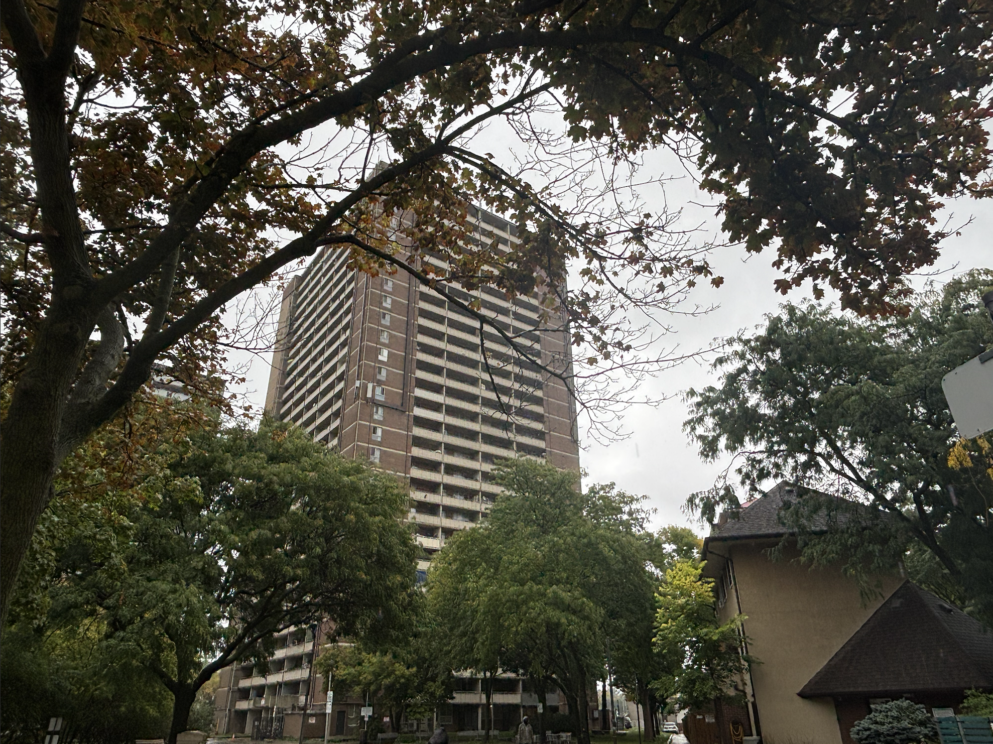 The Toronto Community Housing high-rise at 220 Oak St. in Regent Park.