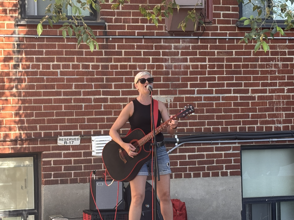 Nikkole Stone performing